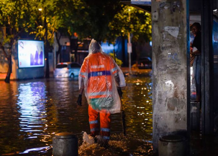 01_EeAEAi4 america latina