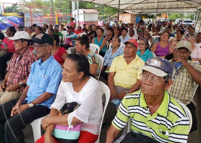 01_YuFQMTy adultos mayores