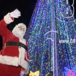 Encienden gigantesco árbol de navidad en la Plaza de la Revolución nicaragua