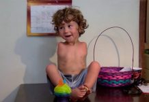 Corren a un niño sin brazos de un restaurante por comer con los pies william bancroft