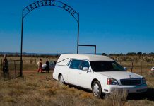 Hallan los restos de más de 30 bebés en otra funeraria de Detroit