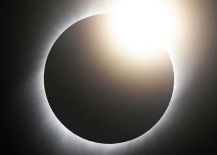 eclipse lunar