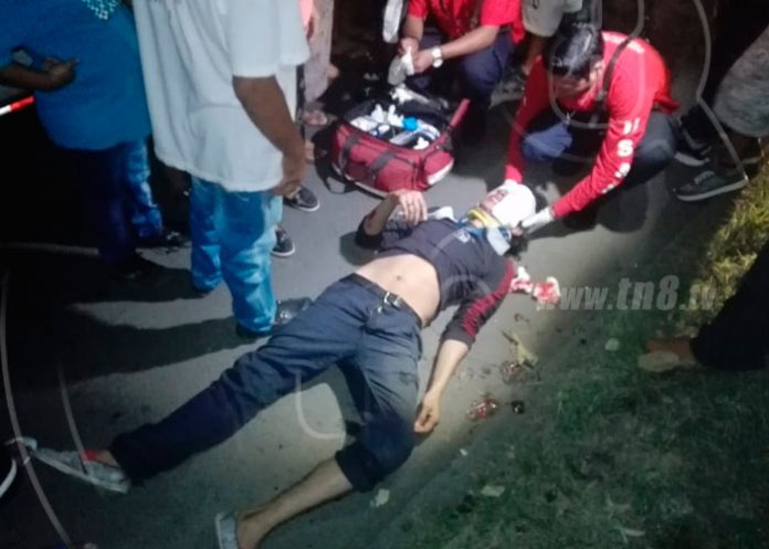 peaton es atropellado por un taxi