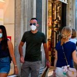 Italia supera los 1.000 contagios diarios de coronavirus afectados