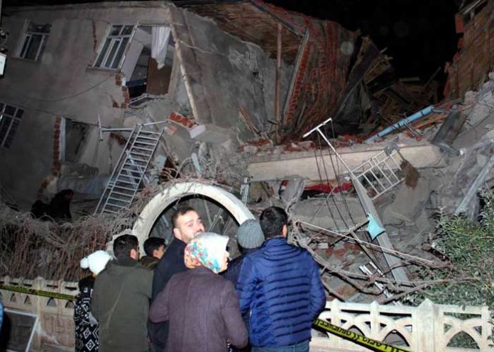 14-MUERTOS-SISMOS turquia