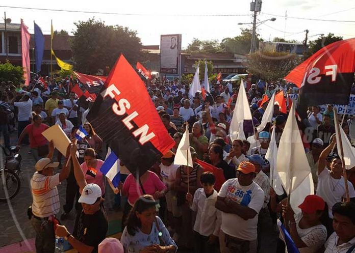 celebran dia de la dignidad nacional