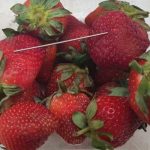Frutas saboteadas, fresas con agujas en su interior ¡CUIDADO! australia