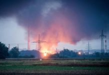 Ocho heridos y 1.800 evacuados tras explotar una refinería en Alemania