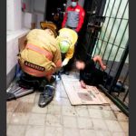 Mujer intenta escapar de celdas y queda prensada en barrotes costa rica