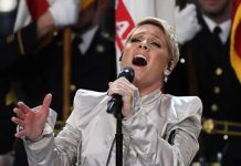 Pink pasó por un vergonzoso momento en la Super Bowl 2018