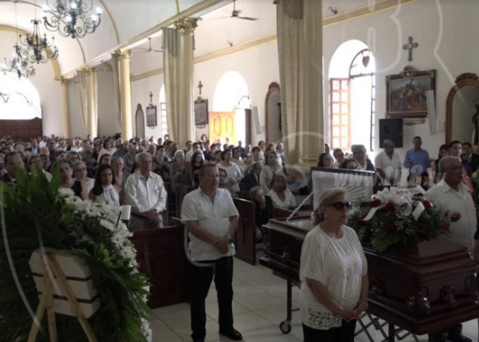 1_2eDmkHu dan ultimo adios