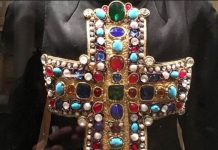 Joyas del Vaticano protagonizan una nueva exhibición del MET estados unidos
