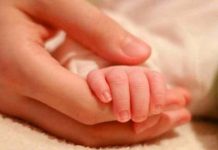 Italia: Mujer con coronavirus que dio a luz esperó 25 días para abrazar a su bebé europa