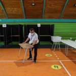 Chilenos van a las urnas para cambiar la Constitución chile