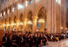 Se reanudan las ceremonias religiosas en Francia francia