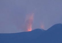 Volcán Etna brinda «exhibición pirotécnica» en medio de la cuarentena por coronavirus iltalia