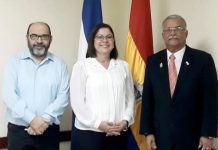 Embajador de Panamá realiza visita de cortesía al CNU nicaragua