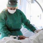 Mujer con COVID-19 envía mensaje desde la UCI (VIDEO) reino unidos