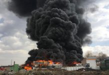 México: Fuerte incendio se registró en una fábrica de reciclaje (VIDEOS) mexico