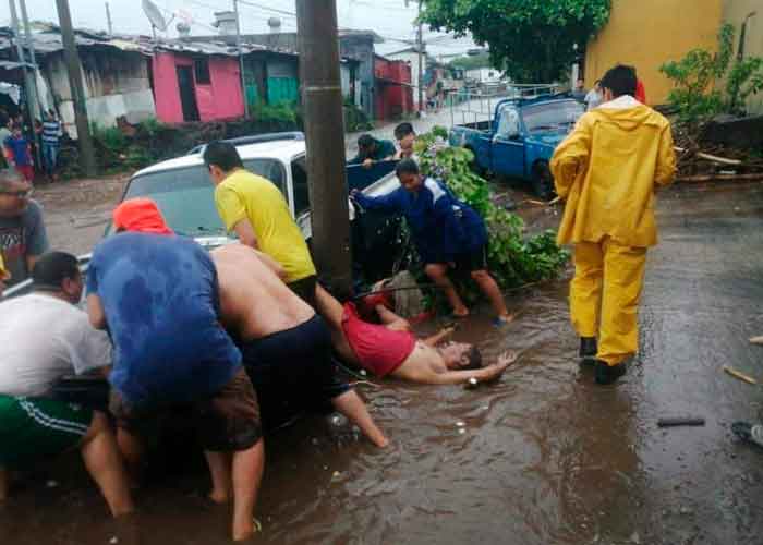 1_W2qERSv el salvador