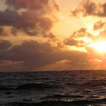 La historia del hombre que cruzó en velero el Atlántico para ver a sus padres argentina