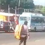 Robo descarado: Queda sin celular pasajero de vehículo en el Huembes (VIDEO) nicaragua