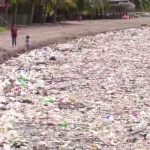 Guatemala intenta detener el tsunami de basura que inunda costas hondureñas guatemala