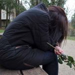 Brasil: Madre fallece tras reconocer el cadáver de su hijo mujer triste