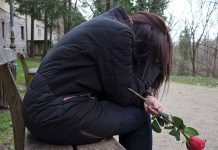 mujer triste
