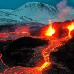 Lava que fluye desde una nueva fisura volcánica en Islandia islandia
