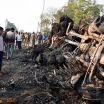 Al menos 20 muertos al incendiarse un autobús en la India india
