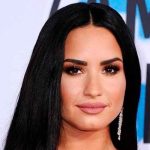 Demi Lovato reveló que una película la hizo darse cuenta que era bisexual demi lovato