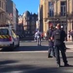 Sujeto armado toma varios rehenes en un banco de Le Havre, Francia francia
