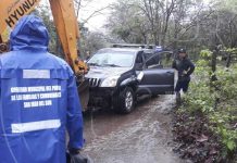 Granadina escapa de morir arrastrada por fuerte corriente de agua nicaragua