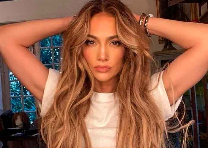 1_pTfoIL8 jennifer lopez