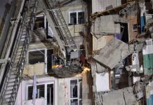 Ascienden a 22 los muertos por derrumbe de un edificio en los Urales, Rusia rusia