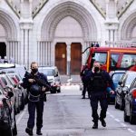 Detienen a un sospechoso por el ataque contra un sacerdote en Lyon francia