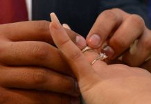 Pareja se casó en hospital horas antes que el novio muriera por coronavirus reino unido