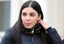 Emma Coronel busca equipo de trabajo para crear línea de ropa del Chapo https://www.tn8.tv/entretenimiento/472676-tremenda-fiesta-armaron-karol-g-y-su-papa-al-cantar-juntos/