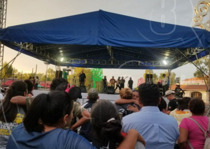 20_4X7DeCg homenaje a comandante hugo chavez