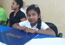 MINED entrega reconocimientos a estudiantes destacados del Caribe Norte nicaragua
