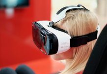 La chaqueta de realidad virtual con la que se pueden sentir abrazos o golpes chaqueta virtual