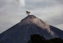 Las lluvias provocan desprendimiento de lahar en volcán de Fuego de Guatemala desprendimiento de lahar