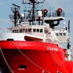 EL Ocean Viking rescata a 106 migrantes en el Mediterráneo Central mundo