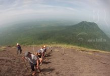 Aventura extrema los lleva a escalar dos días, dos volcanes