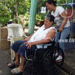 Personas con discapacidad en Nicaragua reciben sillas de ruedas nicaragua