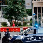 EEUU: Policías abaten a hombre que llevaba un cuchillo cubierto de sangre estados unidos