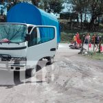 Motociclista termina lesionado tras impactar contra un vehículo en Río Blanco nicaragua