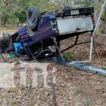 Conductor de vehículo pierde el control y se vuelca en Chontales nicaragua