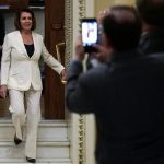 La demócrata Nancy Pelosi bate un récord tras hablar 8 horas ante el Congreso washington